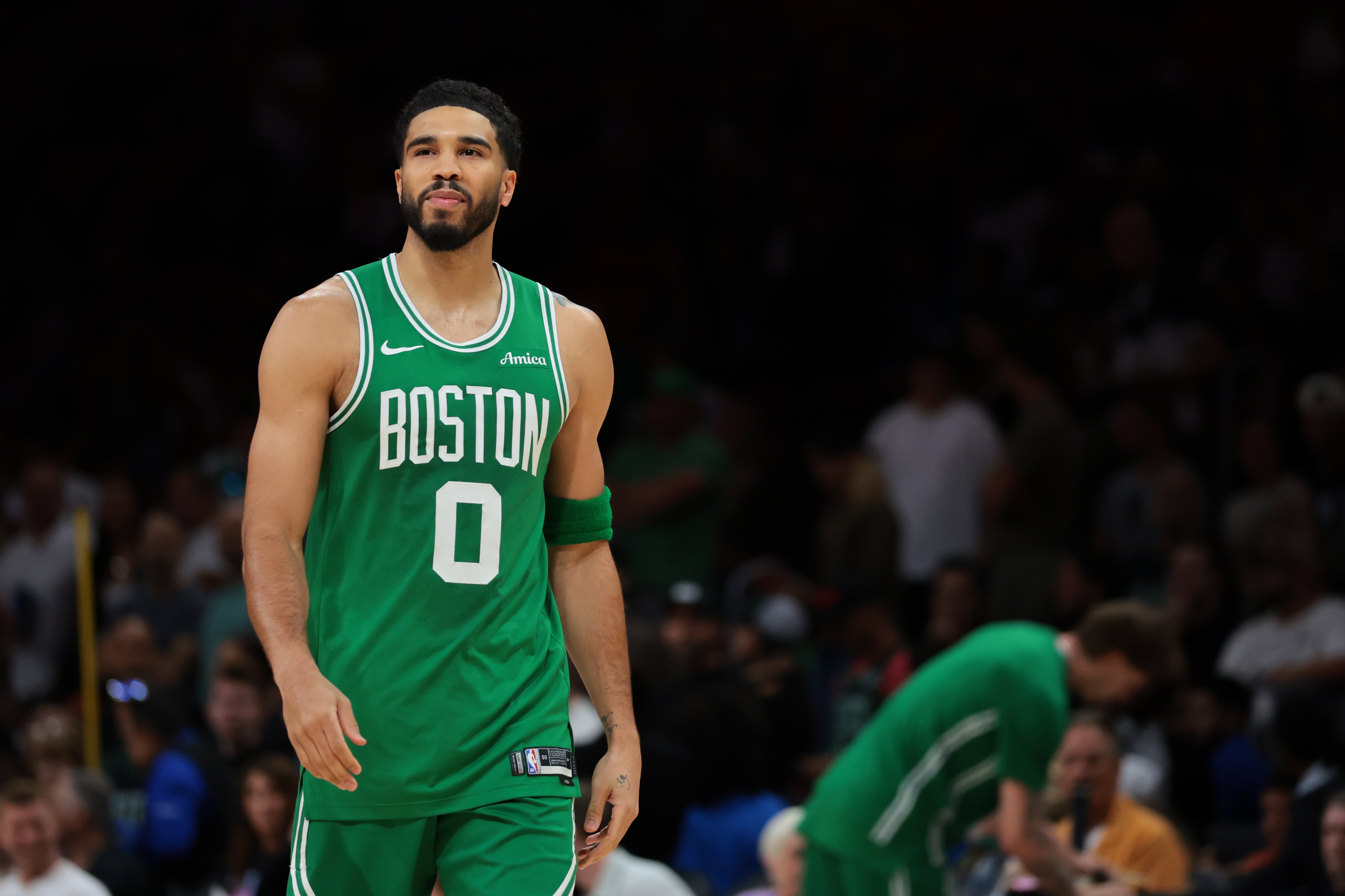 游戏模拟器APP下载-马祖拉：塔图姆场上判断很棒 他在慢慢找回比赛状态做得很好